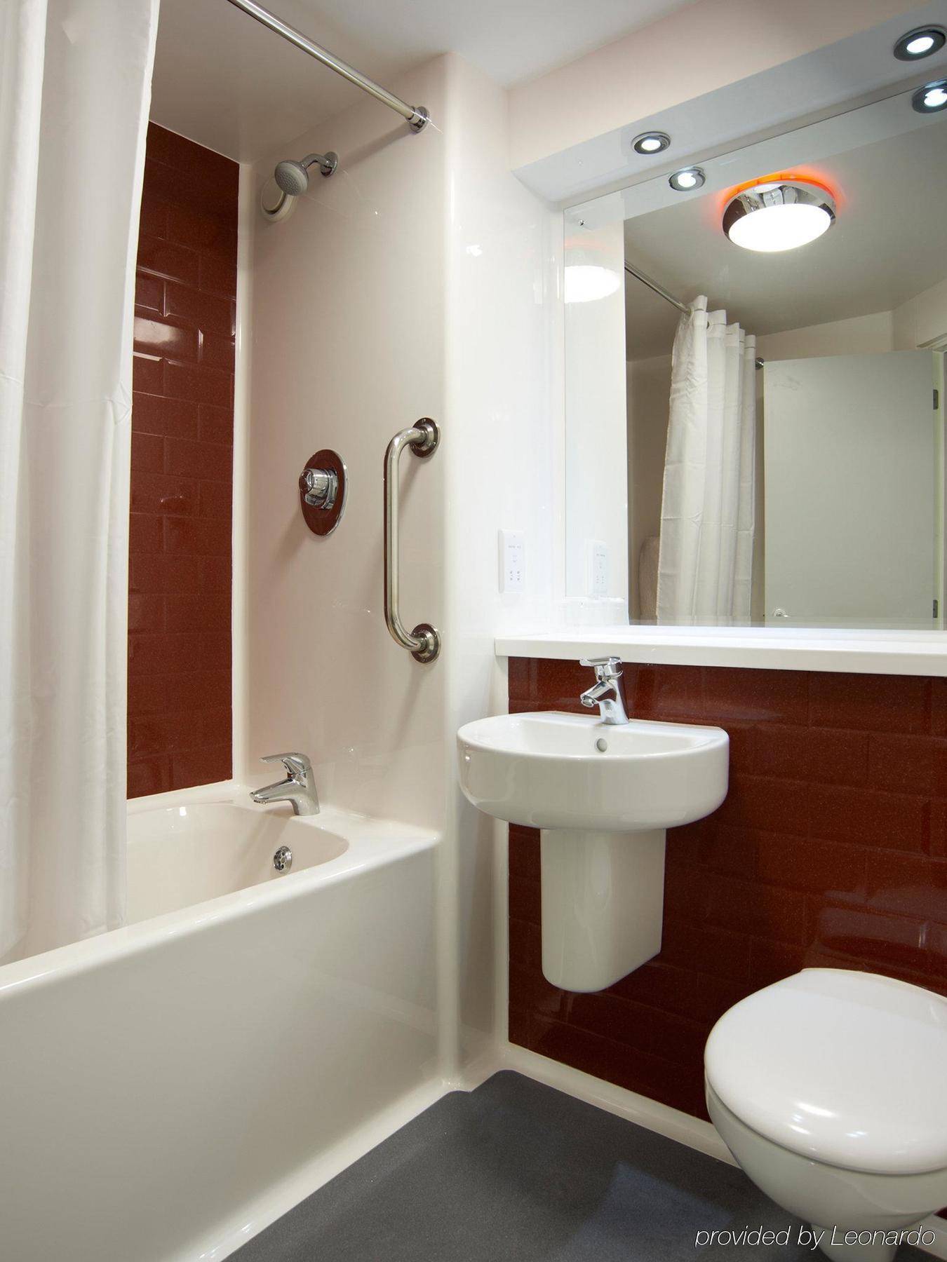 Travelodge London Greenwich Exterior photo